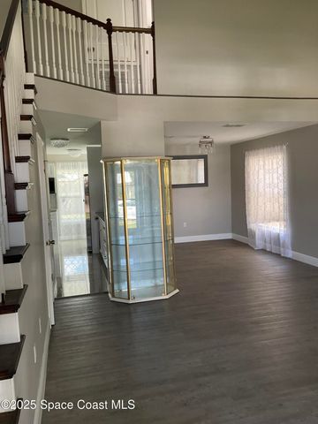 1668 Clover Circle, Melbourne, FL 32935