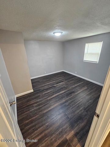 1049 Tennessee Ave, Louisville, KY 40208