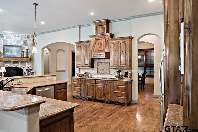 4700 Stonebridge Lane, Athens, TX 75751