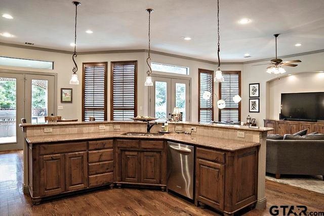 4700 Stonebridge Lane, Athens, TX 75751