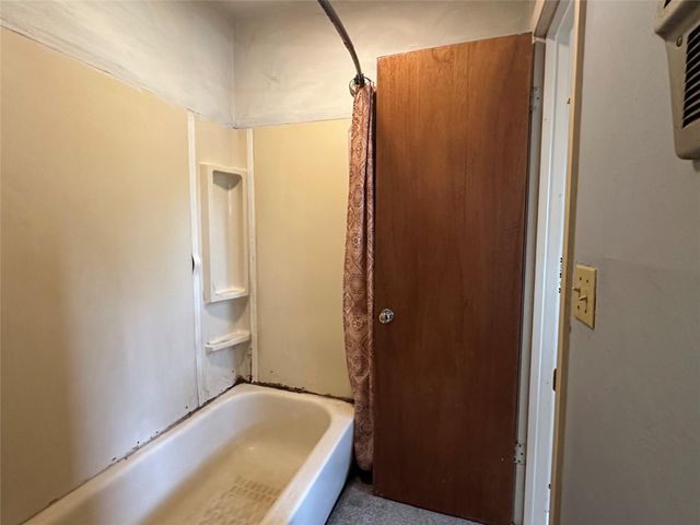 112 Raven Street, Clute, TX 77531