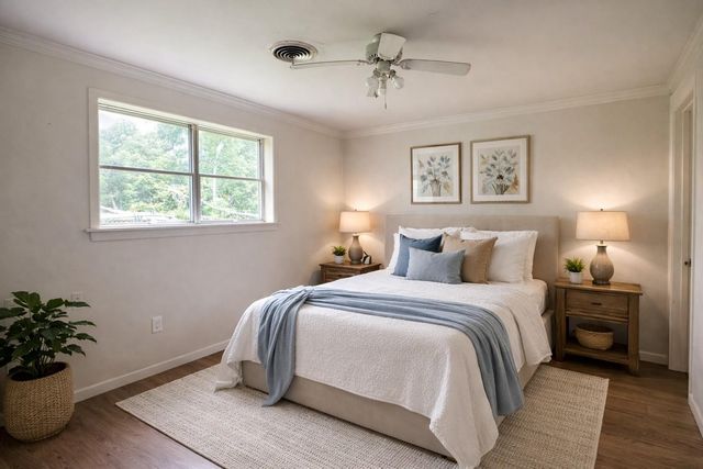 112 Raven Street, Clute, TX 77531