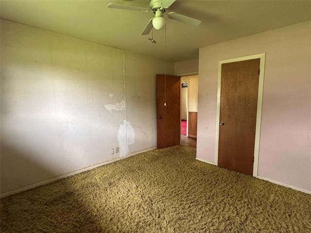 112 Raven Street, Clute, TX 77531