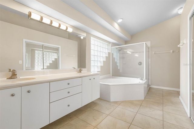 60 VILLA LAGO LANE, Ormond Beach, FL 32174