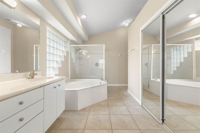 60 VILLA LAGO LANE, Ormond Beach, FL 32174