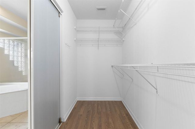 60 VILLA LAGO LANE, Ormond Beach, FL 32174