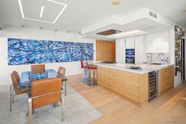 1325 Pacific Hwy 1902, San Diego, CA 92101