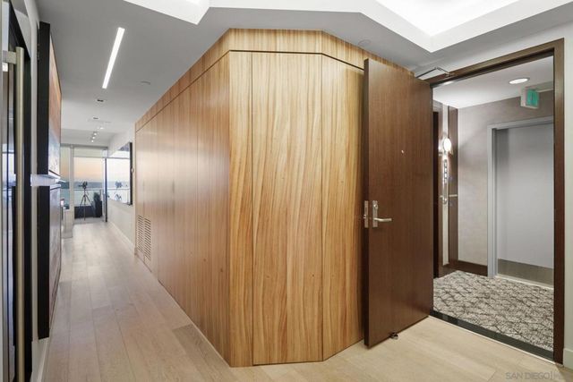 1325 Pacific Hwy 1902, San Diego, CA 92101