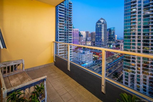 1325 Pacific Hwy 1902, San Diego, CA 92101