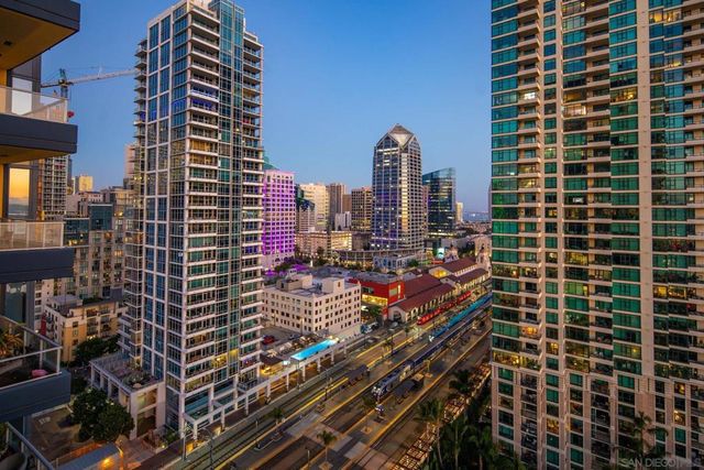 1325 Pacific Hwy 1902, San Diego, CA 92101