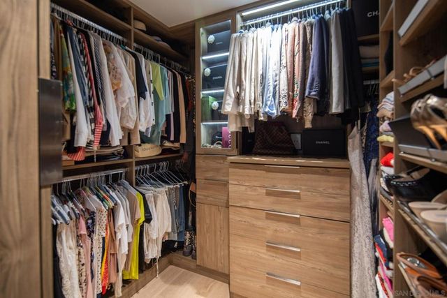 1325 Pacific Hwy 1902, San Diego, CA 92101