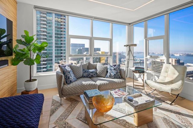 1325 Pacific Hwy 1902, San Diego, CA 92101