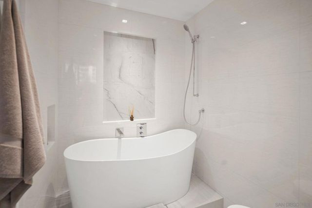 1325 Pacific Hwy 1902, San Diego, CA 92101