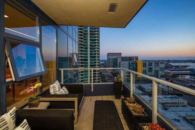 1325 Pacific Hwy 1902, San Diego, CA 92101