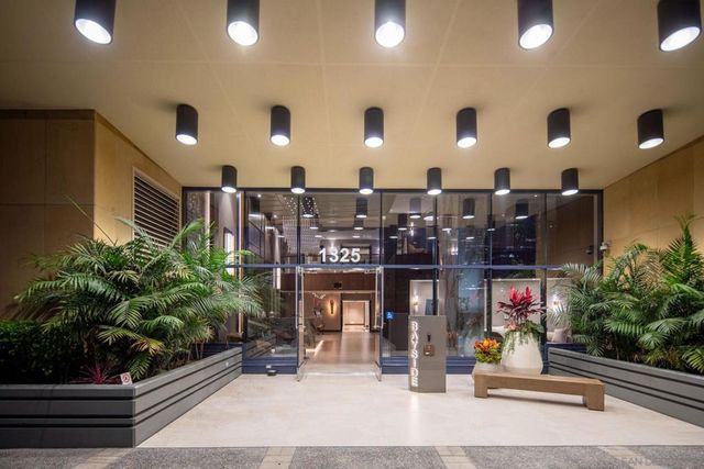 1325 Pacific Hwy 1902, San Diego, CA 92101