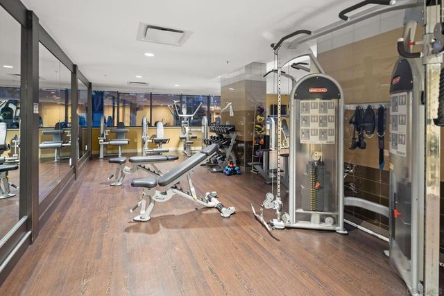 1325 Pacific Hwy 1902, San Diego, CA 92101