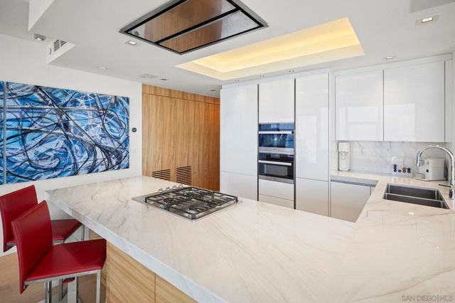 1325 Pacific Hwy 1902, San Diego, CA 92101