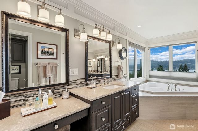 2409 196th Avenue SE, Sammamish, WA 98075