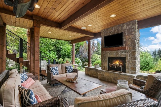 2409 196th Avenue SE, Sammamish, WA 98075