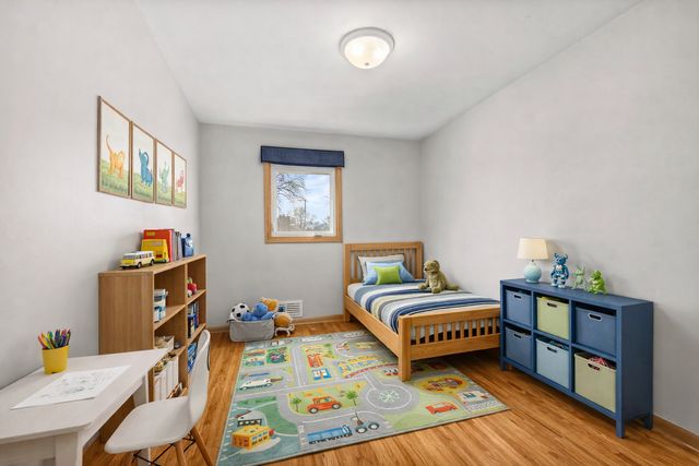 7720 Viewcrest Lane, New Hope, MN 55427