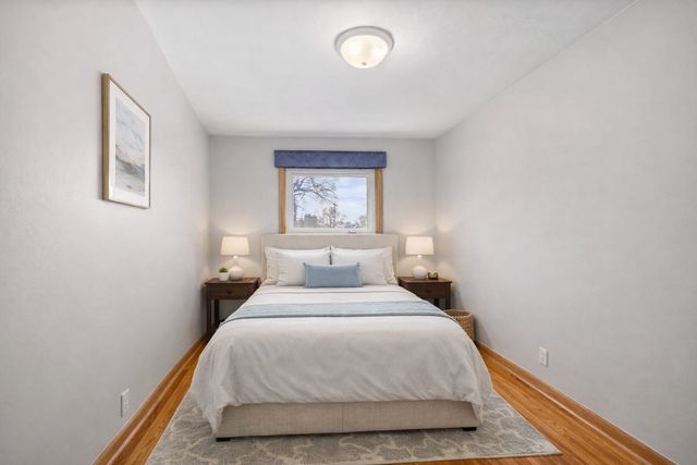 7720 Viewcrest Lane, New Hope, MN 55427