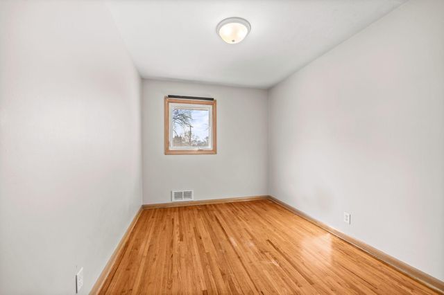 7720 Viewcrest Lane, New Hope, MN 55427