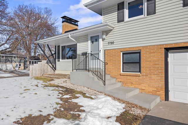 7720 Viewcrest Lane, New Hope, MN 55427