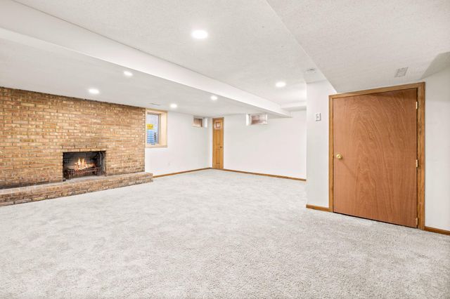 7720 Viewcrest Lane, New Hope, MN 55427