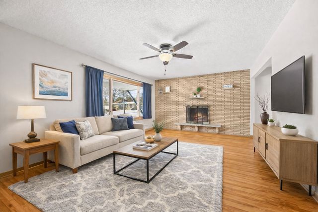 7720 Viewcrest Lane, New Hope, MN 55427