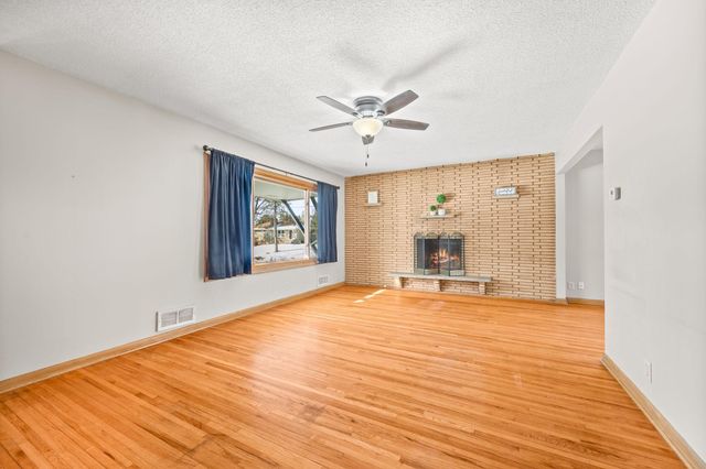 7720 Viewcrest Lane, New Hope, MN 55427