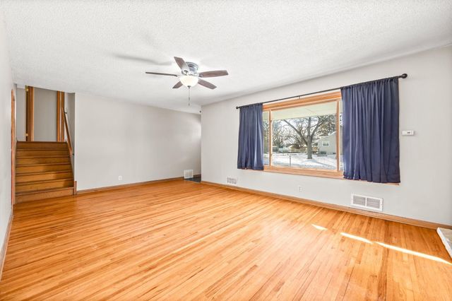 7720 Viewcrest Lane, New Hope, MN 55427