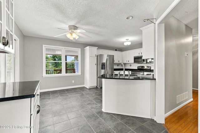 2225 Hochstrasser Rd, Fisherville, KY 40023