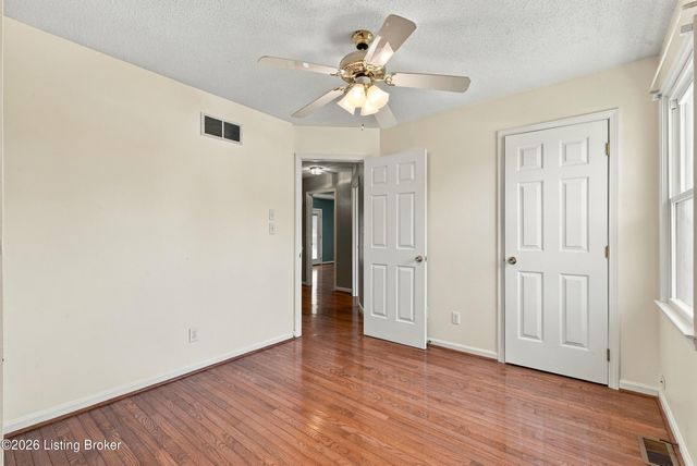 2225 Hochstrasser Rd, Fisherville, KY 40023