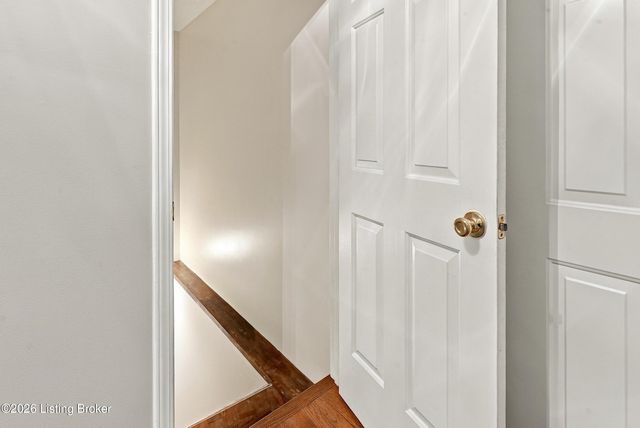 2225 Hochstrasser Rd, Fisherville, KY 40023