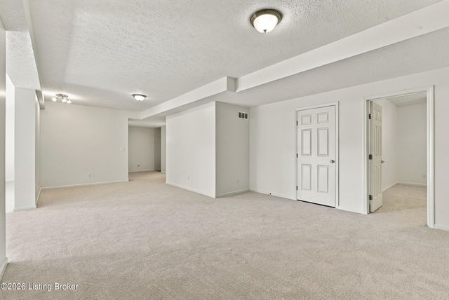 2225 Hochstrasser Rd, Fisherville, KY 40023