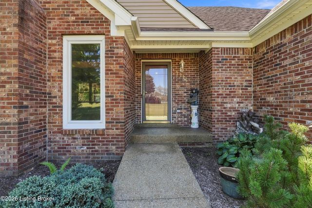 2225 Hochstrasser Rd, Fisherville, KY 40023