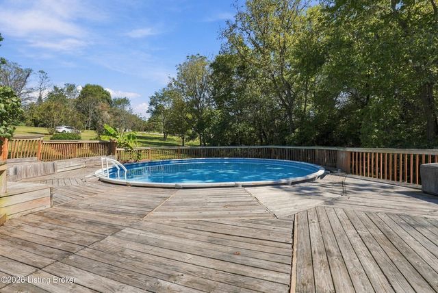 2225 Hochstrasser Rd, Fisherville, KY 40023
