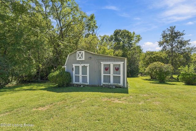 2225 Hochstrasser Rd, Fisherville, KY 40023
