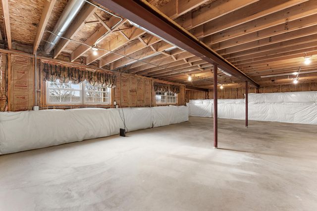 10877 Mathias Drive, St. John, IN 46373