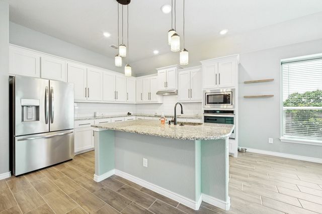 1620 Glade Meadows Drive, Burleson, TX 76058