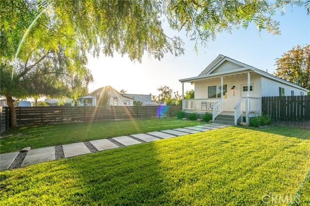 423 E Stuart, Redlands, CA 92374