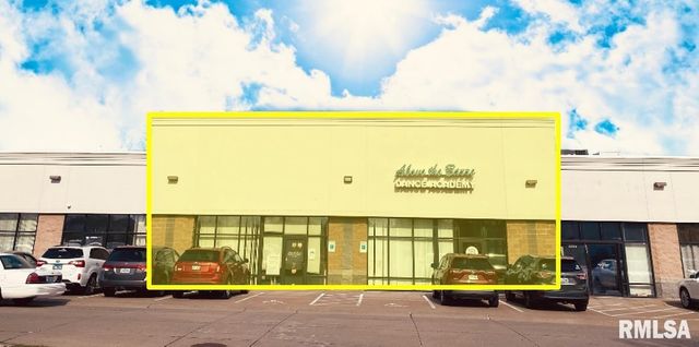 2660 E 53RD Street 9, Davenport, IA 52807