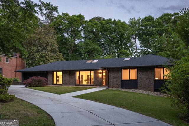2673 Cosmos Drive NE, Atlanta, GA 30345