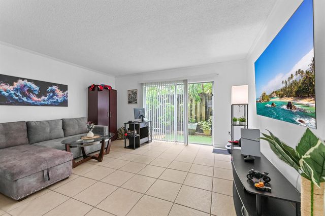 803 W Oakland Park Boulevard A7, Oakland Park, FL 33311