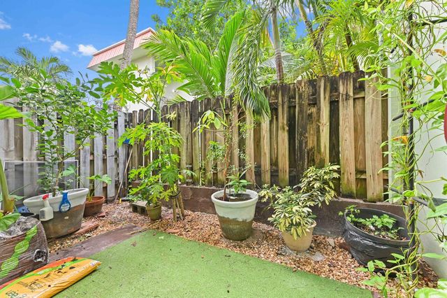 803 W Oakland Park Boulevard A7, Oakland Park, FL 33311