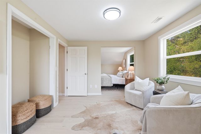 3660 W Rosamond Ave, Spokane, WA 99224
