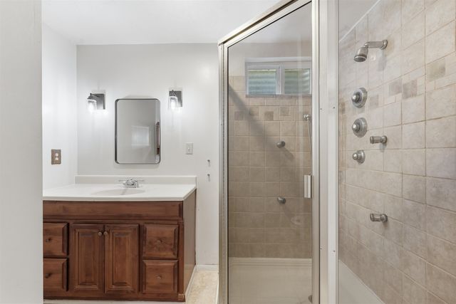 3660 W Rosamond Ave, Spokane, WA 99224