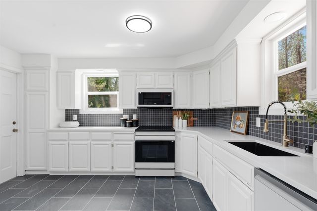3660 W Rosamond Ave, Spokane, WA 99224