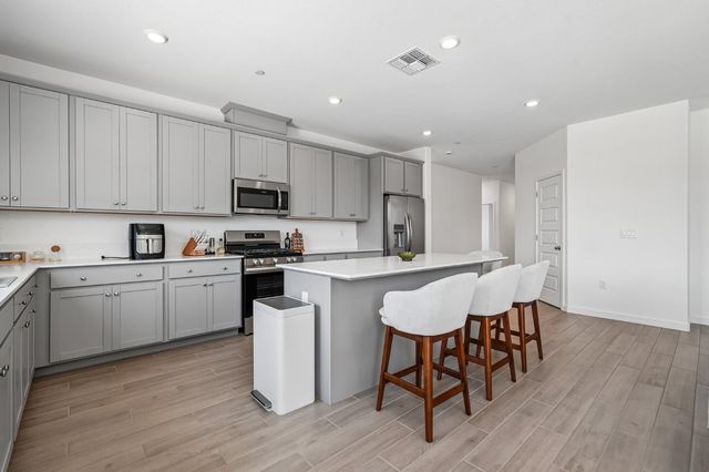 12675 Patagonian Way, Rancho Cordova, CA 95742
