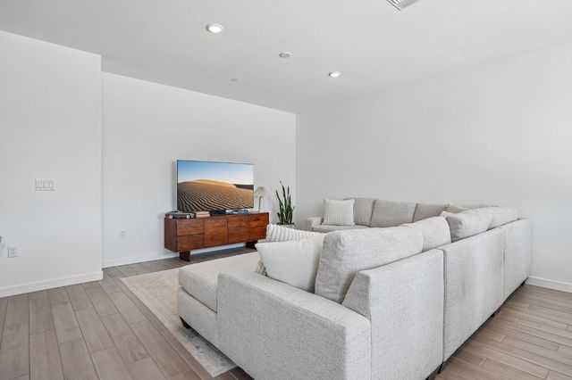 12675 Patagonian Way, Rancho Cordova, CA 95742